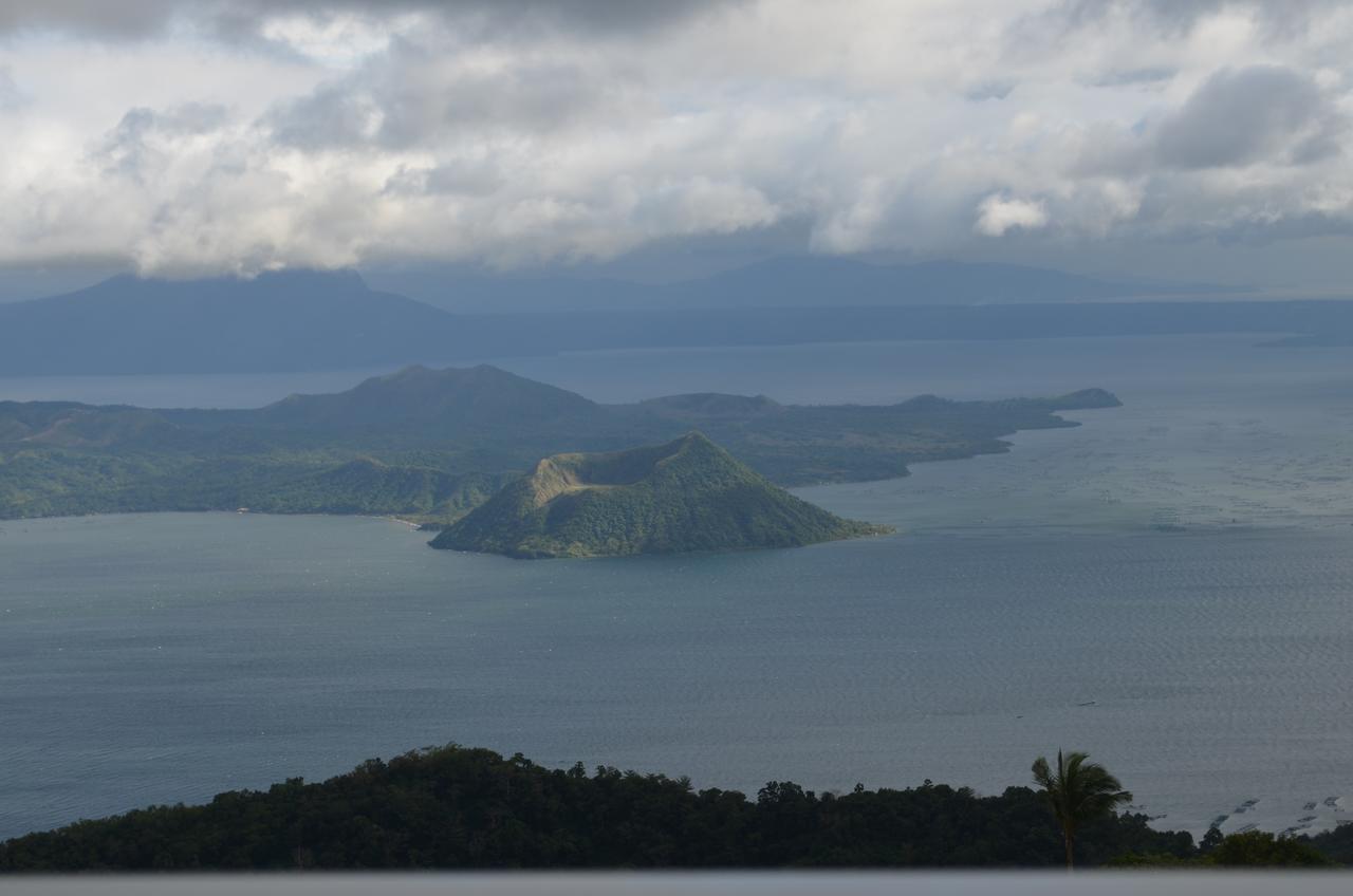 Holy Family Condo At Wind Residences,Tagaytay Tagaytay City Ngoại thất bức ảnh